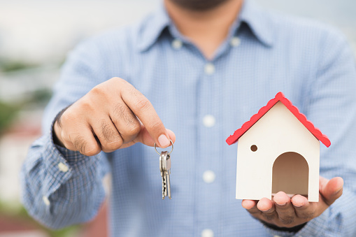 Read more about the article Why Conveyancing Solicitors Are Needed For All Types Of Property