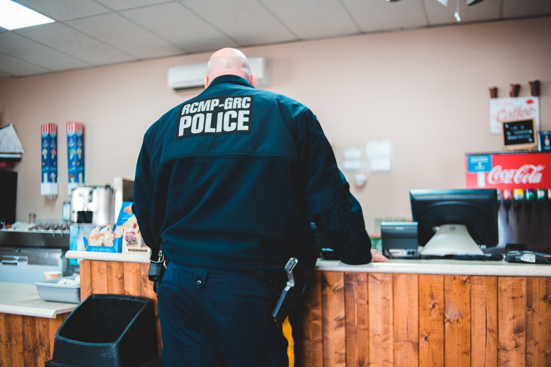 Read more about the article Police Checks: When to Ask Prospective Employees Questions About Their Past